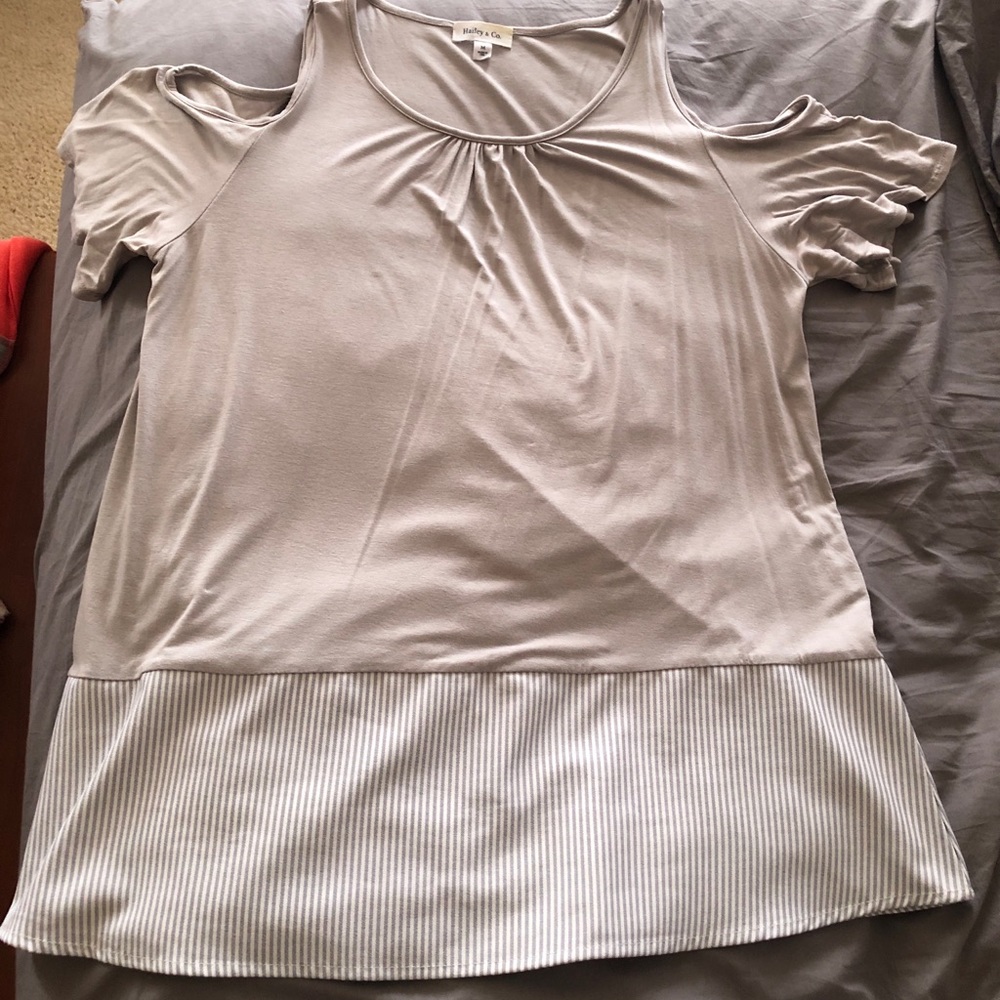 Cold shoulder women’s shirt size medium
